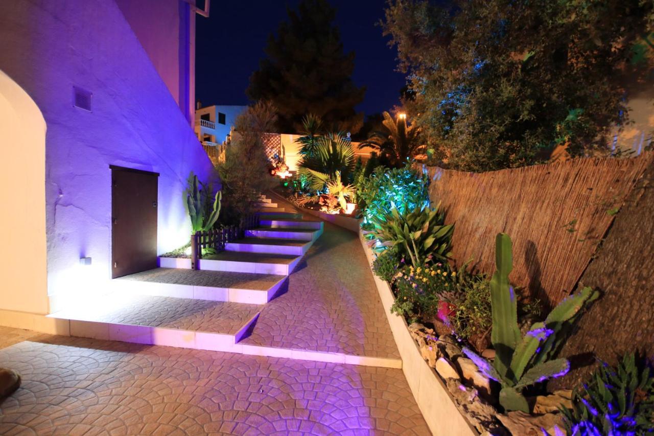 Wunderschoenes Kleines Apartment Fuer 2 Personen Mit Idylischen Blick Ins Gruene Cala Galdana  Esterno foto